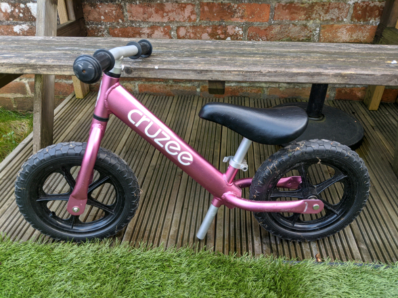 cruzee balance bike used